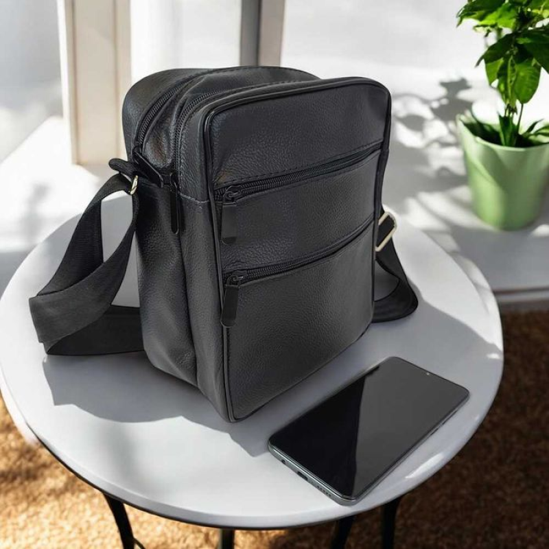 Чоловіча стильна сумка-месенджер із натуральної шкіри через плече Black