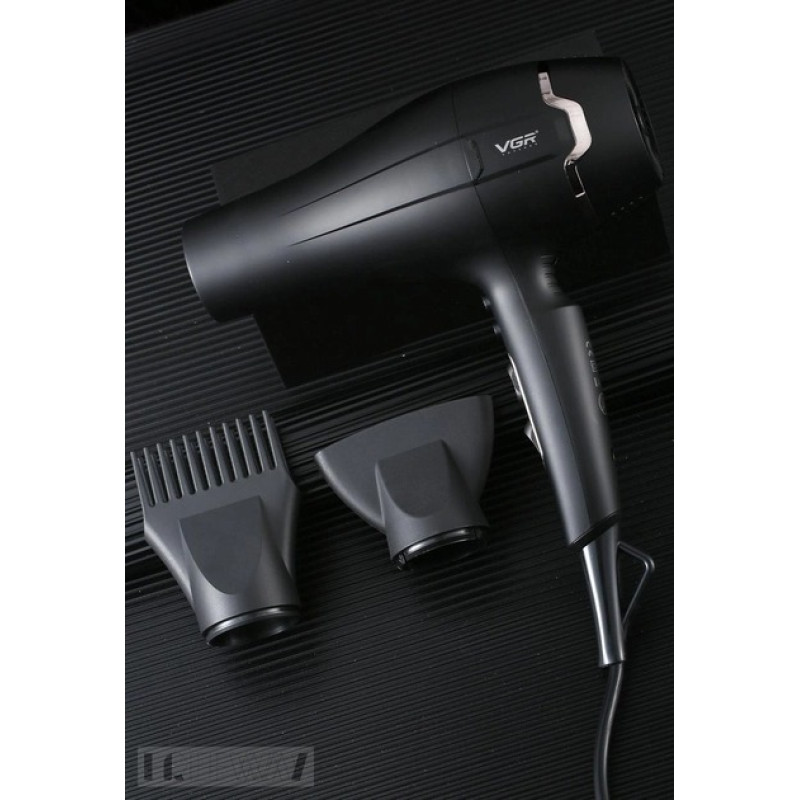 Професійний фен для волосся з набором насадок, Turbo режимом та іонізацією VGR V-450 2400Вт Black