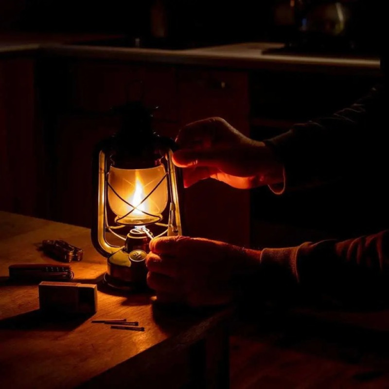 Гасова лампа Contigo 2 з регулятором полум'я 160x115x240 мм Silver Гасова лампа Contigo 2 з регулятором полум'я 160x115x240 мм Silver