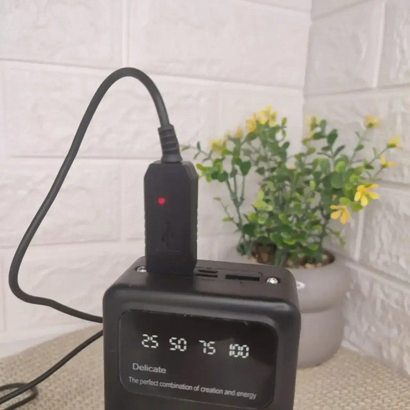 Портативний зарядний пристрій 30000мАч power bank з дисплеєм та ліхтариком Z-45 Black (Z-12)