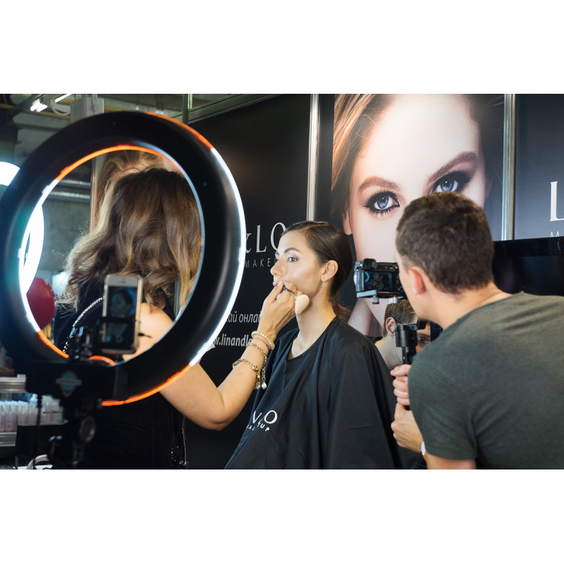 Кільцева LED лампа 55 см + Штатив, пульт, чохол, 3 тримачі для смартфона (Ring Light SLP-G63) Кільцева LED лампа 55 см + Штатив, пульт, чохол, 3 тримачі для смартфона (Ring Light SLP-G63)