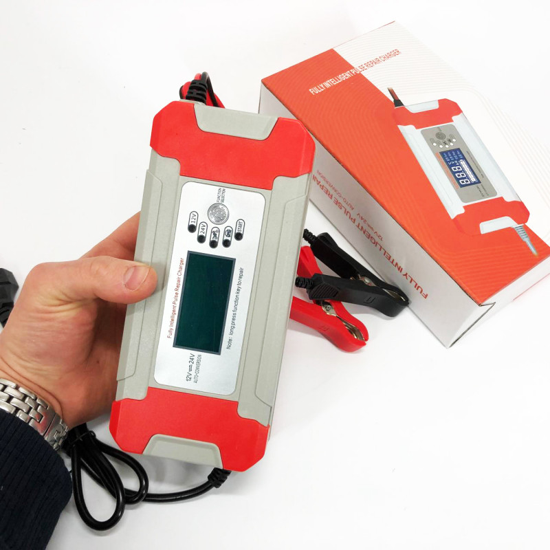 Зарядний пристрій для акумулятора 12V 8A / 24V 4A інтелектуальна зарядка з дисплеєм Сірий (S12489)